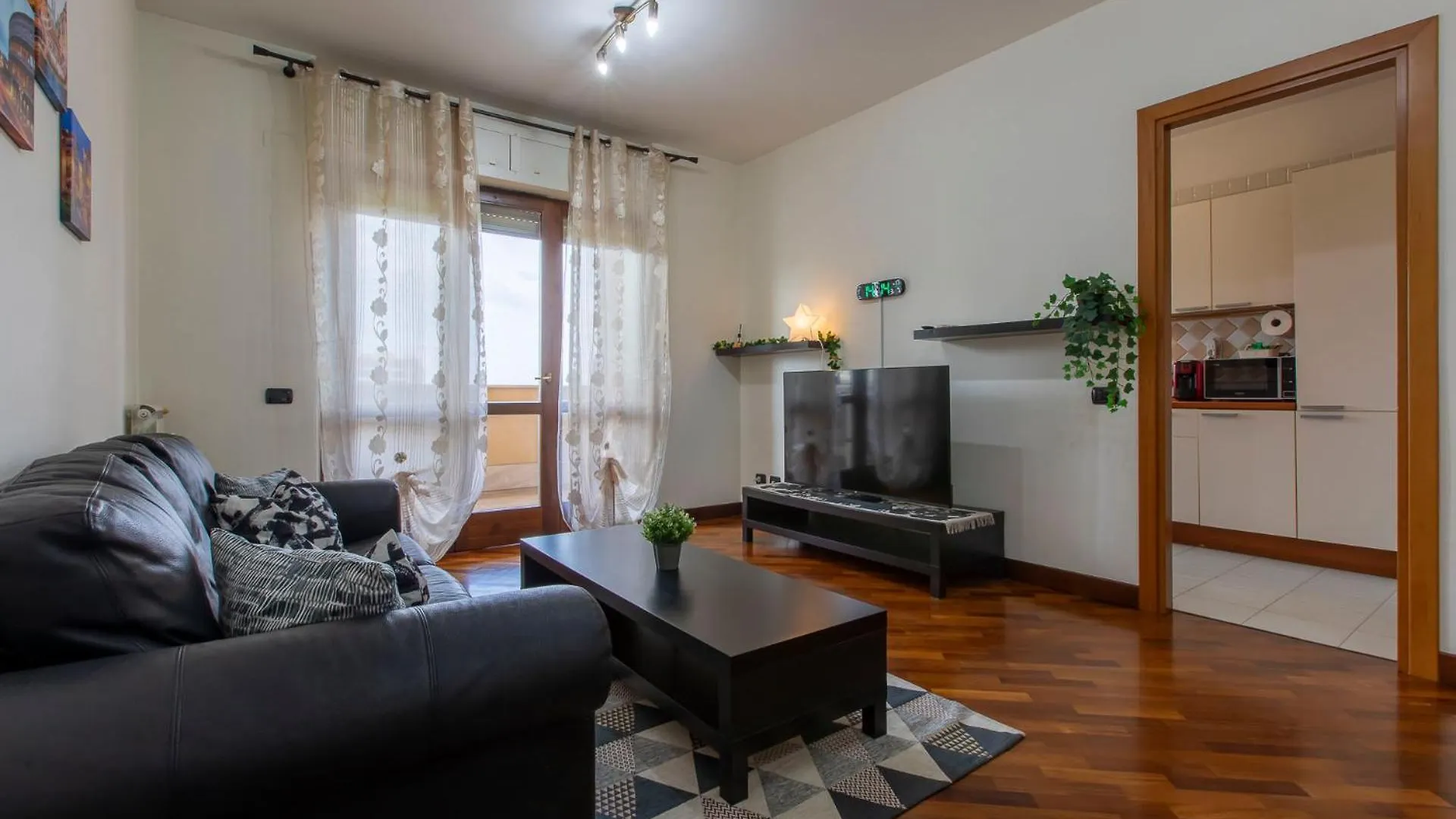 Alloggio Turistico- Suite Leonardo Fiumicino 0*,  Italy