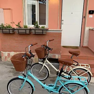 Alojamento de Acomodação e Pequeno-almoço Flyhouse, Fiumicino